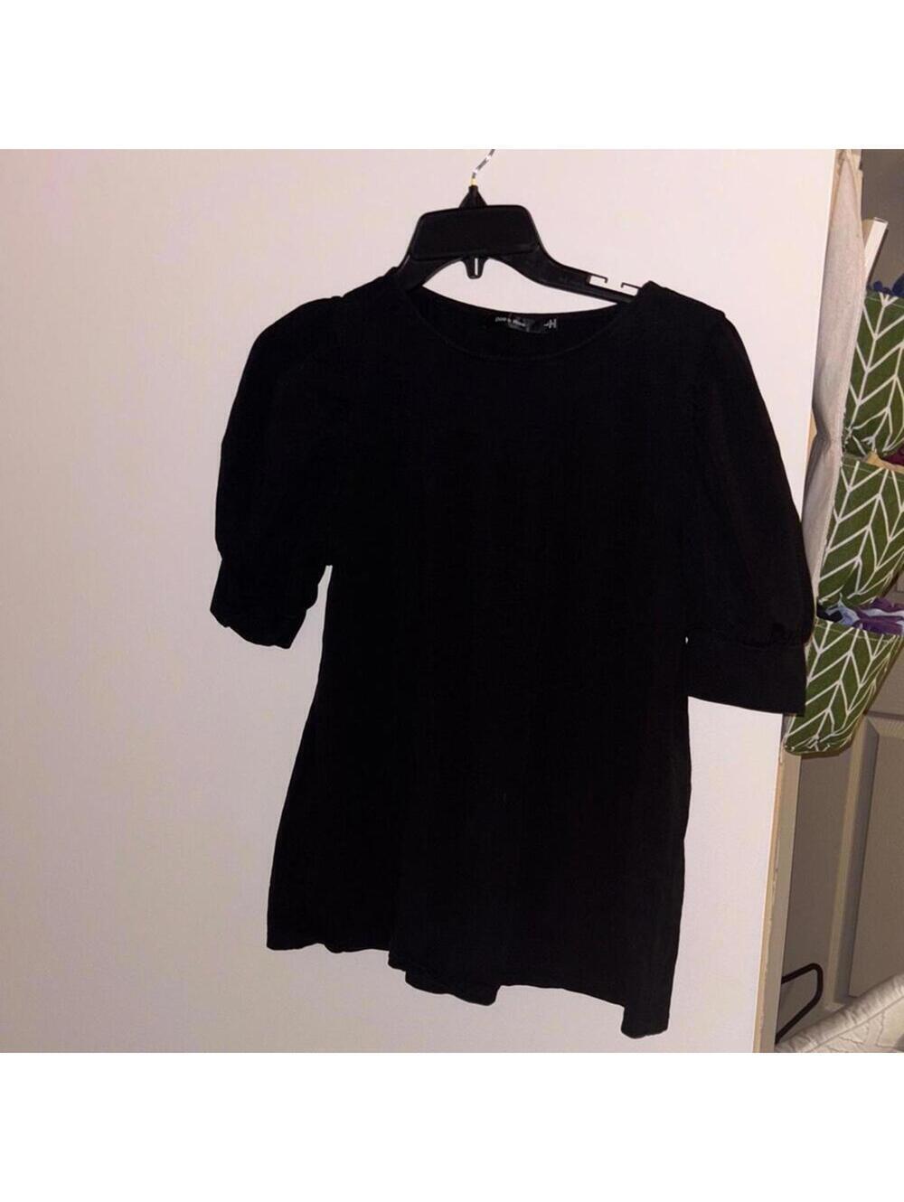 Doe & Rae Black Poof ruched sleeve Blouse Top Basic Neutral Minimal Office